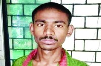 गणेश पंडाल में तलवार लेकर पहुंचा युवक, गाली-गलौज करते हुए अन्य युवकों को धमकाया, गिरफ्तार