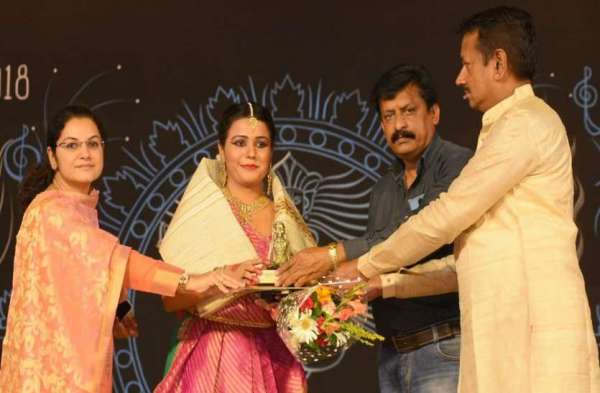 Photo Gallery : खूब सजी चक्रधर समारोह की दूसरी शाम, देश के अलग-अलग क्षेत्रों से आए कलाकारों ने सजाया महफिल