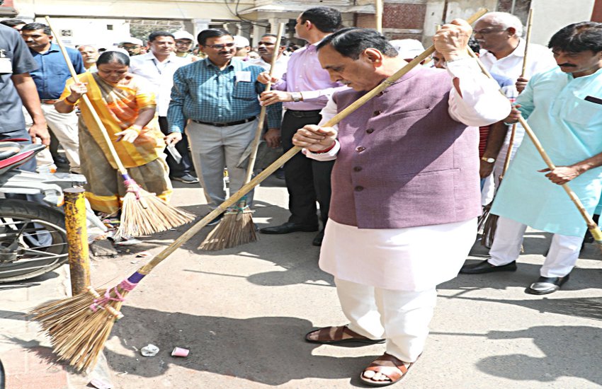 CM's cleaning work at VS Hospital campus