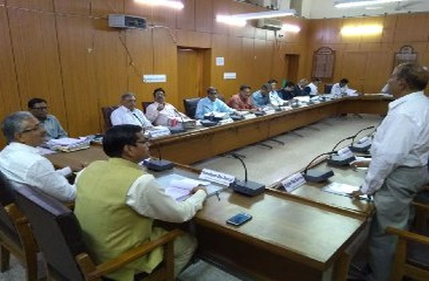 'Fundamental right to strike against unconstitutional policies