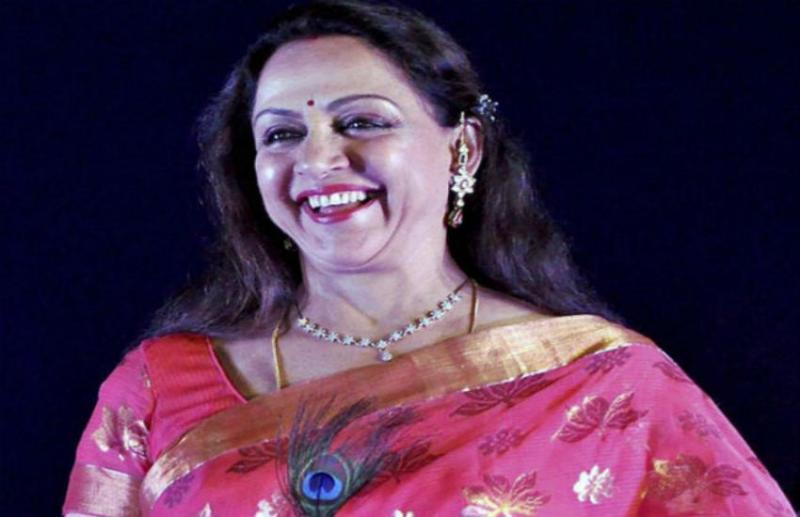 CWG घोटाले के दागी सुरेश कलमाड़ी की तारीफ कर सोशल मीडिया पर ट्रॉल हुईं हेमामालिनी