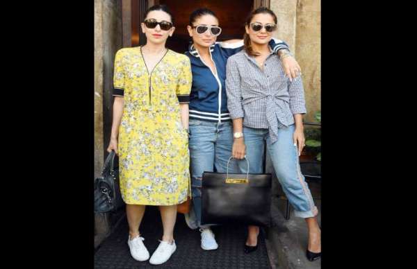 kareena kapoor karisma kapoor and amrita arora hang out together