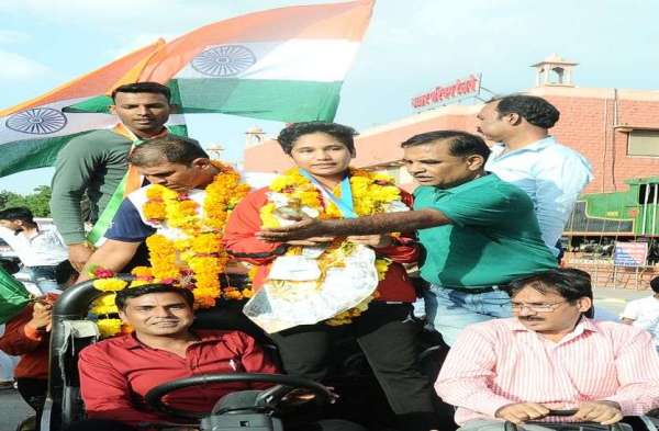 Suncity welcomes Golden girl Arshi Khanam