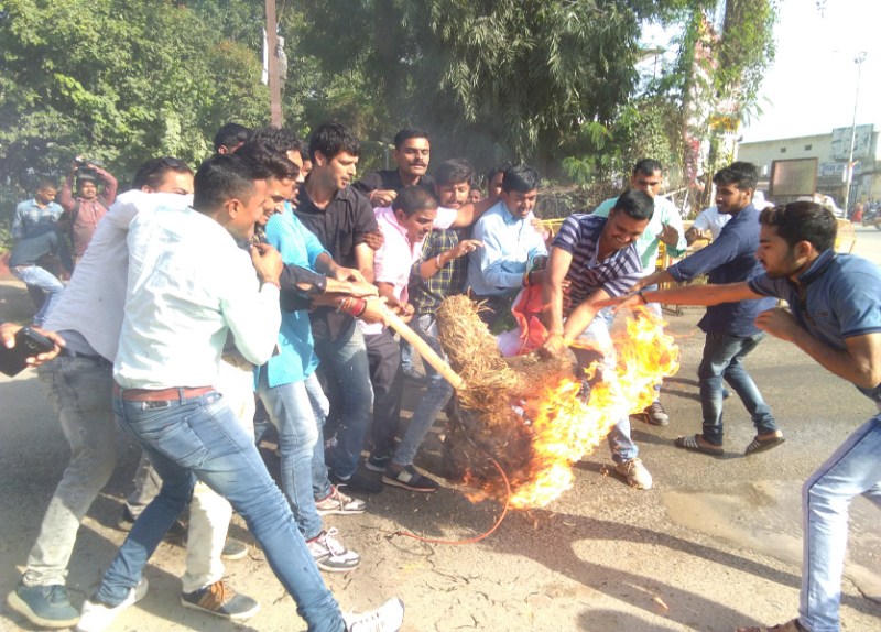 Effigy burnt by congressmen