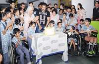 salman khan meet ngo childrem in jaipur