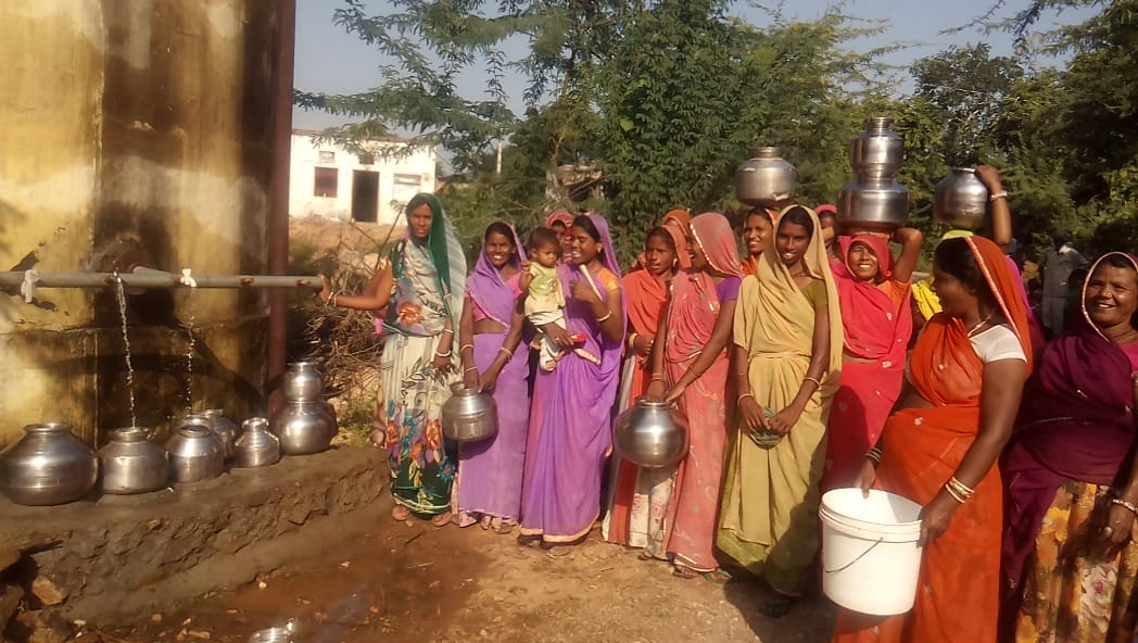 Patrika Impact : आखिर, ग्रामीणों को मिला मीठा पानी, फ्लोराइड पानी से मिली मुक्ति.. देखें वीडियो