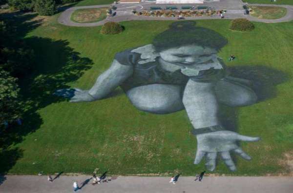giant landart painting near lake in geneva catching eyes of onlookers