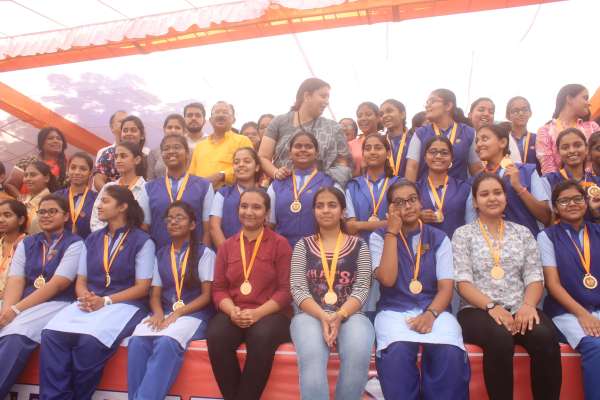 beautiful pics of prize giving ceremony pics