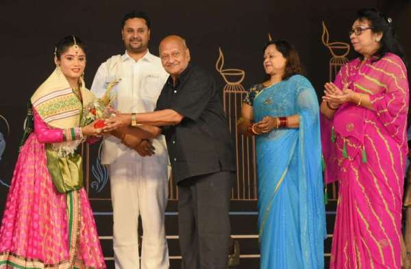 Photo Gallery : ओडिसी नृत्य की मनमोहक प्रस्तुति से नंदिनी गोयल ने मोहा सबका मन