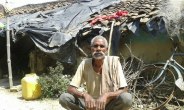 NO facility in Rewa smart village, PM housing scheme, cleanliness flop