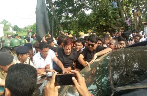 Congress protest against PM