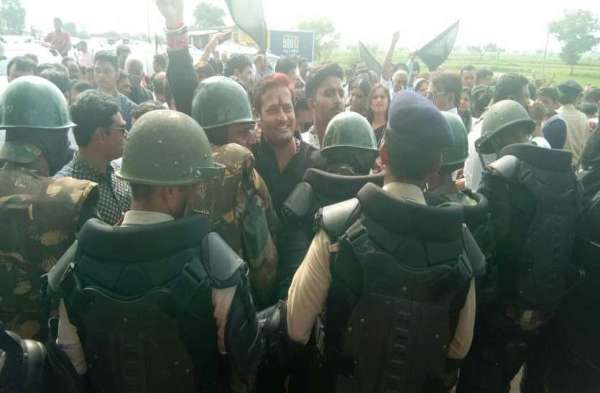 Congress protest against PM