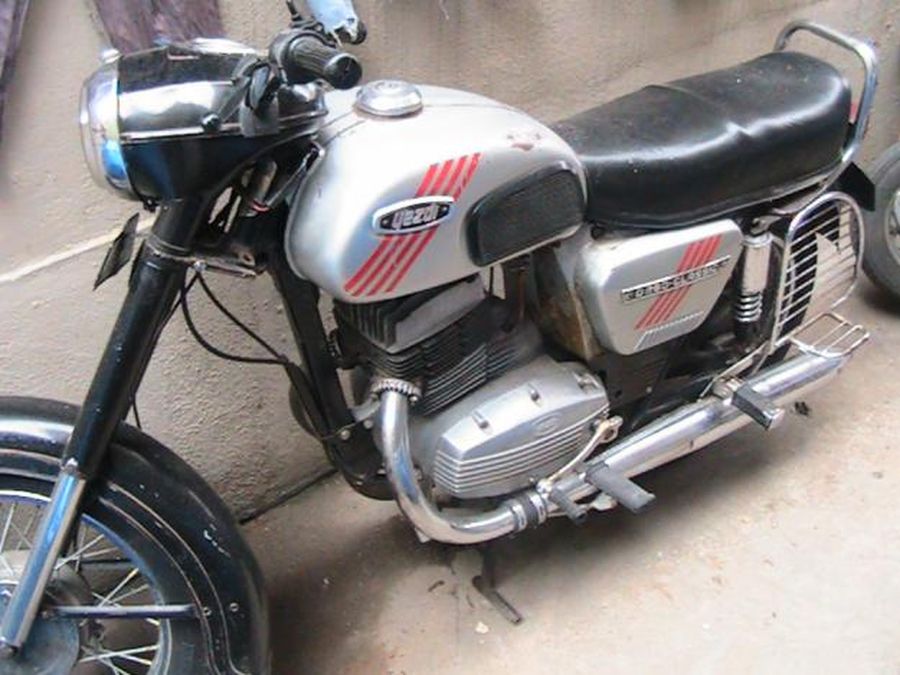 yezdi bike-1