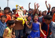 Gajanan's farewell with Gaje baje and Rang-Gulal in satna city