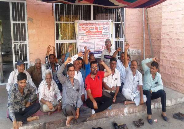 Roadways employees strike continues