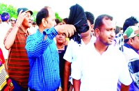 Video- पीएम को काला झंडा दिखाने कांग्रेसियों ने बनाई थी टीम, चार को पुलिस ने पकड़ा, पांचवें ने दिखाया काला झंडा