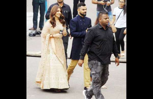 anushka sharma virat kohli doing ad shoot together photos viral