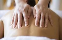 मसाज के दौरान बुजुर्ग की बना ली अश्लील वीडियो, ब्लैकमेल कर ऐंठे तीन लाख रुपए