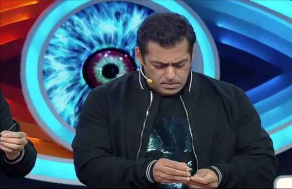 bigg boss 12 salman khan complete task of varun dhawan