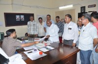 Clerk's fight for self-respect, join the struggle together