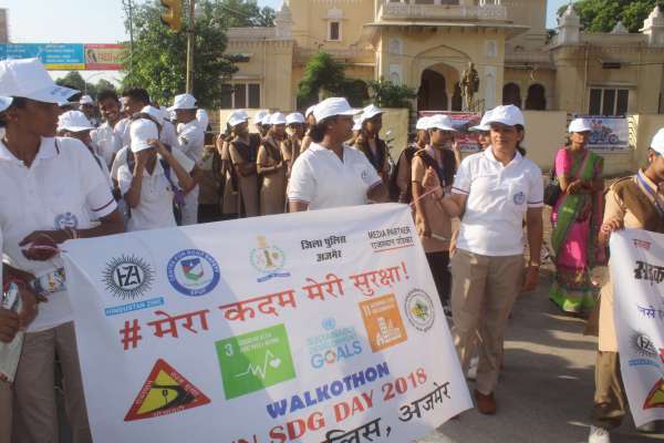 Ajmerites participate in patrika's road safety campaign
