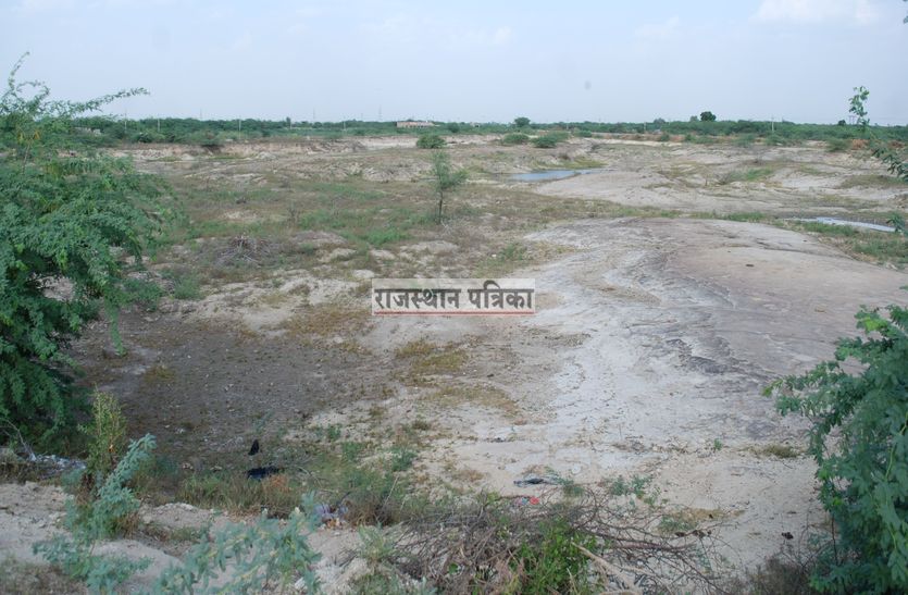 VIDEO : मारवाड़ गोडवाड़ में मंडराती अकाल की छाया, सूखने लगे जलस्रोत
