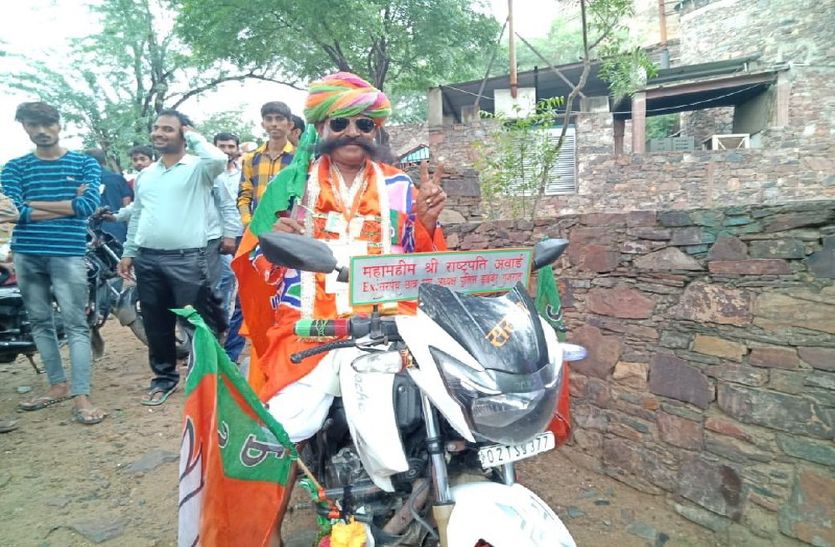 Sadhu Yadav Of Alwar On Bike During Rajasthan Gaurav Yatra