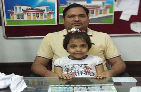 Bitiya work : Bitia's hand in the work of father in pali