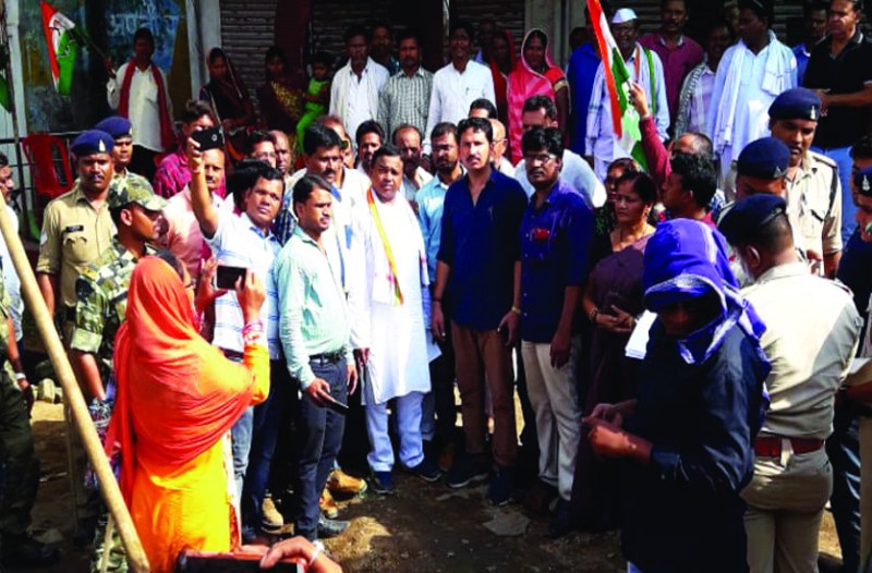 बुधवार को रामपुर विधायक श्याम लाल कंवर और पाली तानाखार विधायक राम दयाल उइके