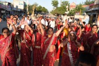 procession-on-eve-of-prayushan-s-closing