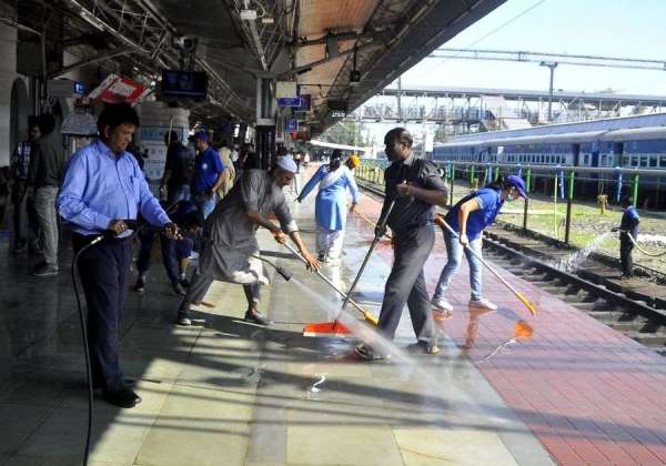 Fortnight cleaning of railway