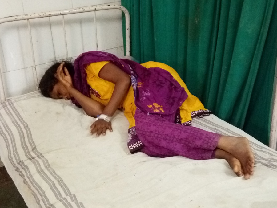 बेटी के लिए नहीं पसीजा मां का कलेजा बेसहारा छोड़ चली गई