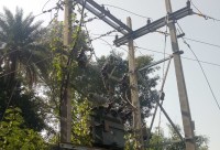 Repeatedly getting power failure Crops need water farmers worry