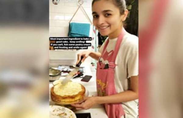 alia bhatt make birthday cake for ranbir kapoor latest photos