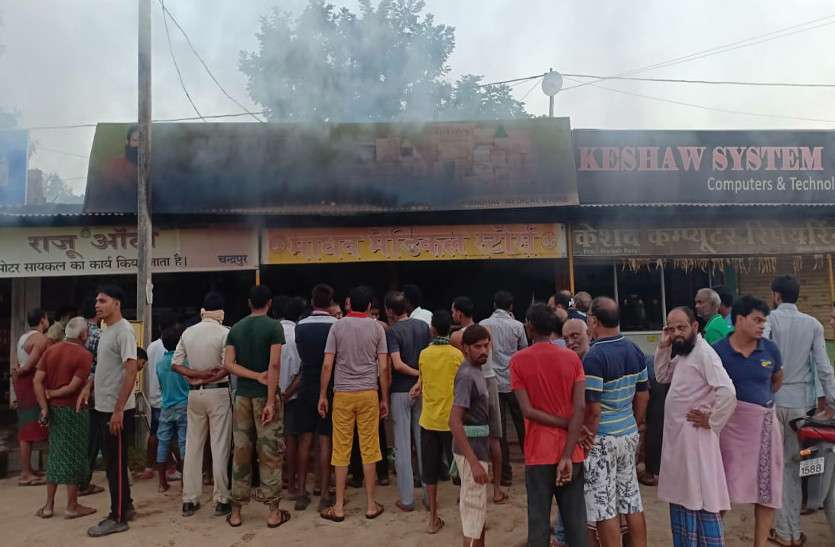 Breaking : माधव मेडिकल चंद्रपुर में आगजनी, लाखों का नुकसान