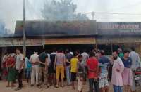 Breaking : माधव मेडिकल चंद्रपुर में आगजनी, लाखों का नुकसान