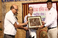 भारत देश गांवों में बसता है इसलिए जागरूक बनाने की जिम्मेदारी स्वयं सेवकों की, पढि़ए और क्या कहा कुलपति शर्मा ने...