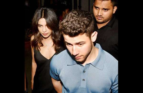 nick jonas came to see priyanka chopra in mumbai latest photos