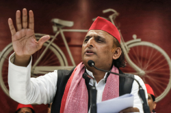 अखिलेश यादव के गृह प्रवेश पर नया बवाल; पूजा कराने वाले पांचों ब्राह्मणों को समाज
से बहिष्कृत करने का एलान - image