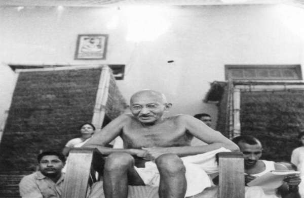 gandhi jayanti special facts related to mahatma gandhi as journalist