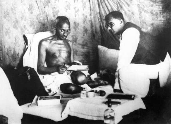 gandhi jayanti special facts related to mahatma gandhi as journalist