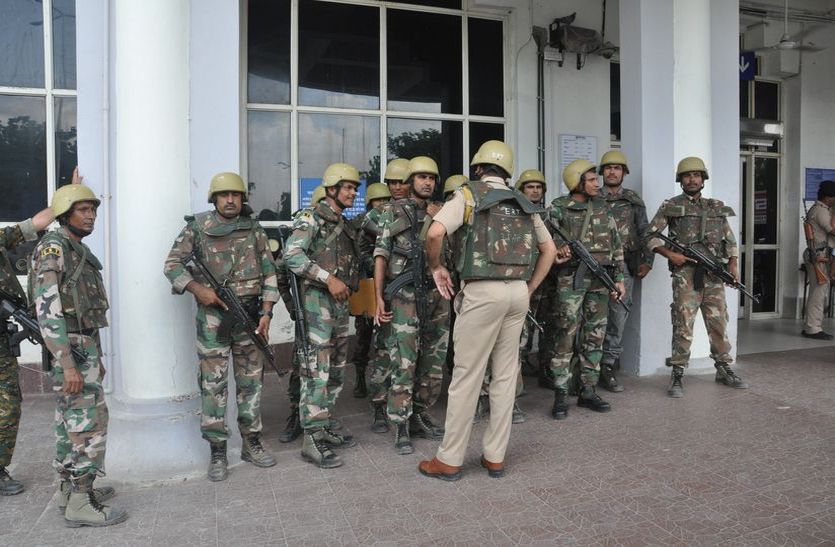 Terrorists told police to save the story, get reward