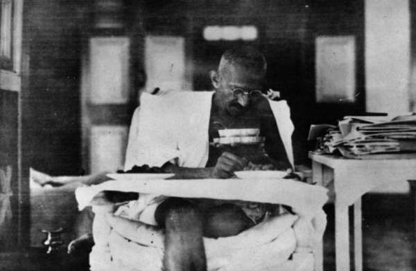 gandhi jayanti special facts related to mahatma gandhi as journalist