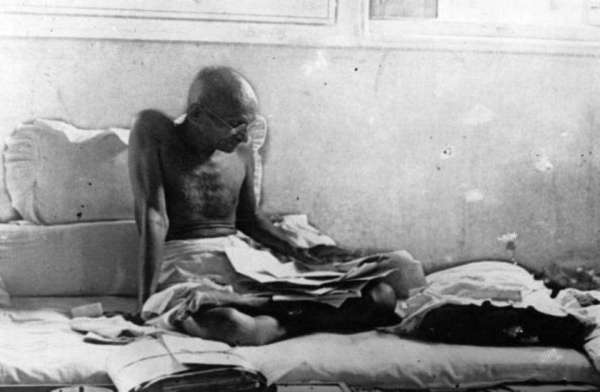 gandhi jayanti special facts related to mahatma gandhi as journalist