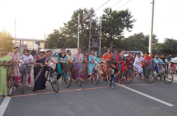 श्री अग्रसेन नवयुवक मंच के द्वारा पांच प्रतियोगिता को आयोजन किया गया। सायकल रेस प्रतियोगिता