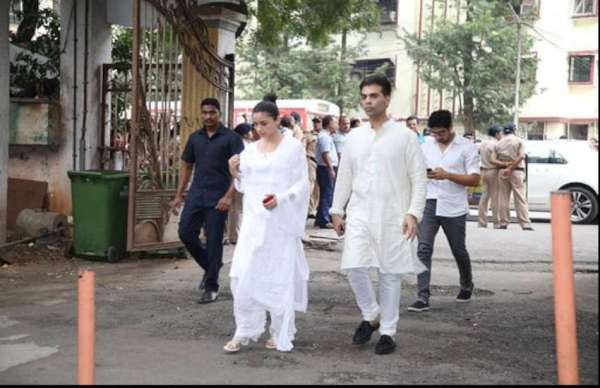 krishna raj kapoor funeral stars arrive at kapoor residence in chembur