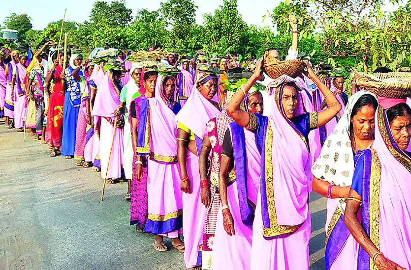 इस प्रदर्शन के सहारे ग्रामीण सरकार के खिलाफ अपनी असहमति जता रहे