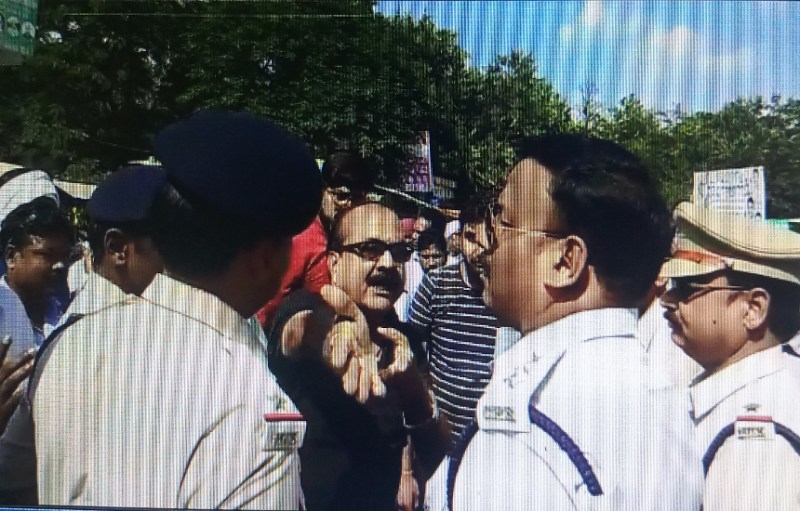 Congressmen and police