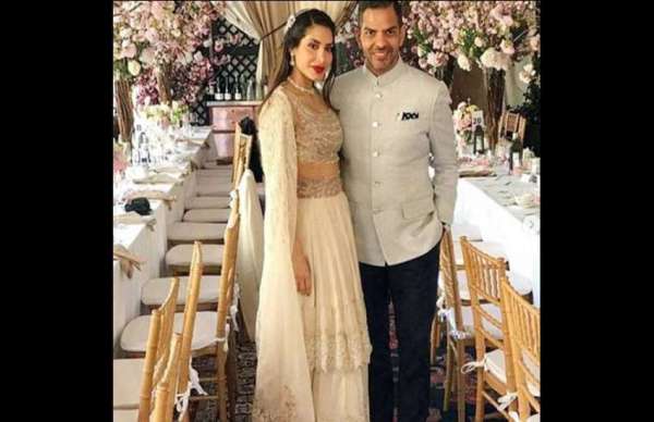 karisma kapoor ex husband sunjay kapoor expecting first child