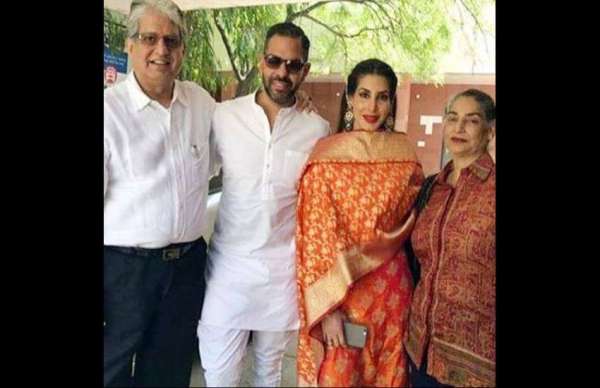 karisma kapoor ex husband sunjay kapoor expecting first child